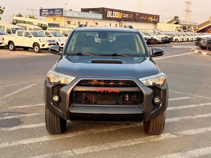 TOYOTA 4RUNNER SR5 2020 – V6 4.0L, 4X4 & FULL OPTIONS